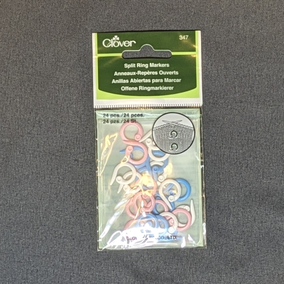 4 piece Yarn Bundle - Picture 8 of 9